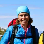 Geführte Wanderung Salzburg – Wanderer vor Alpenpanorama